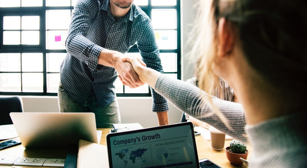 colleagues-company-cooperation-1081228-1020x560